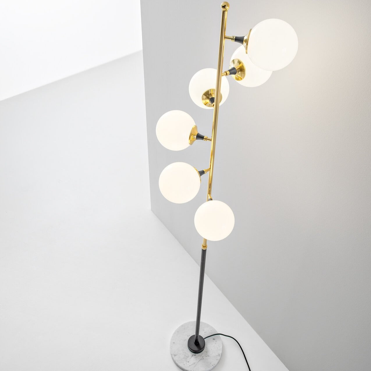 Stilnovo Galassia Terra