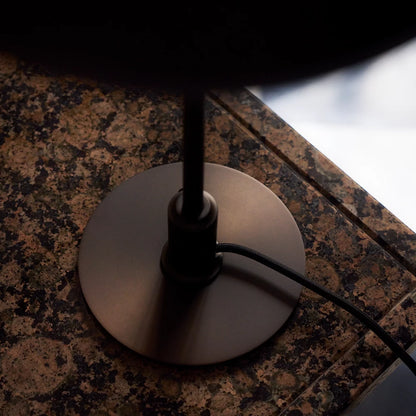 Louis Poulsen PH 3/2 Aged Brass Opal tavolo