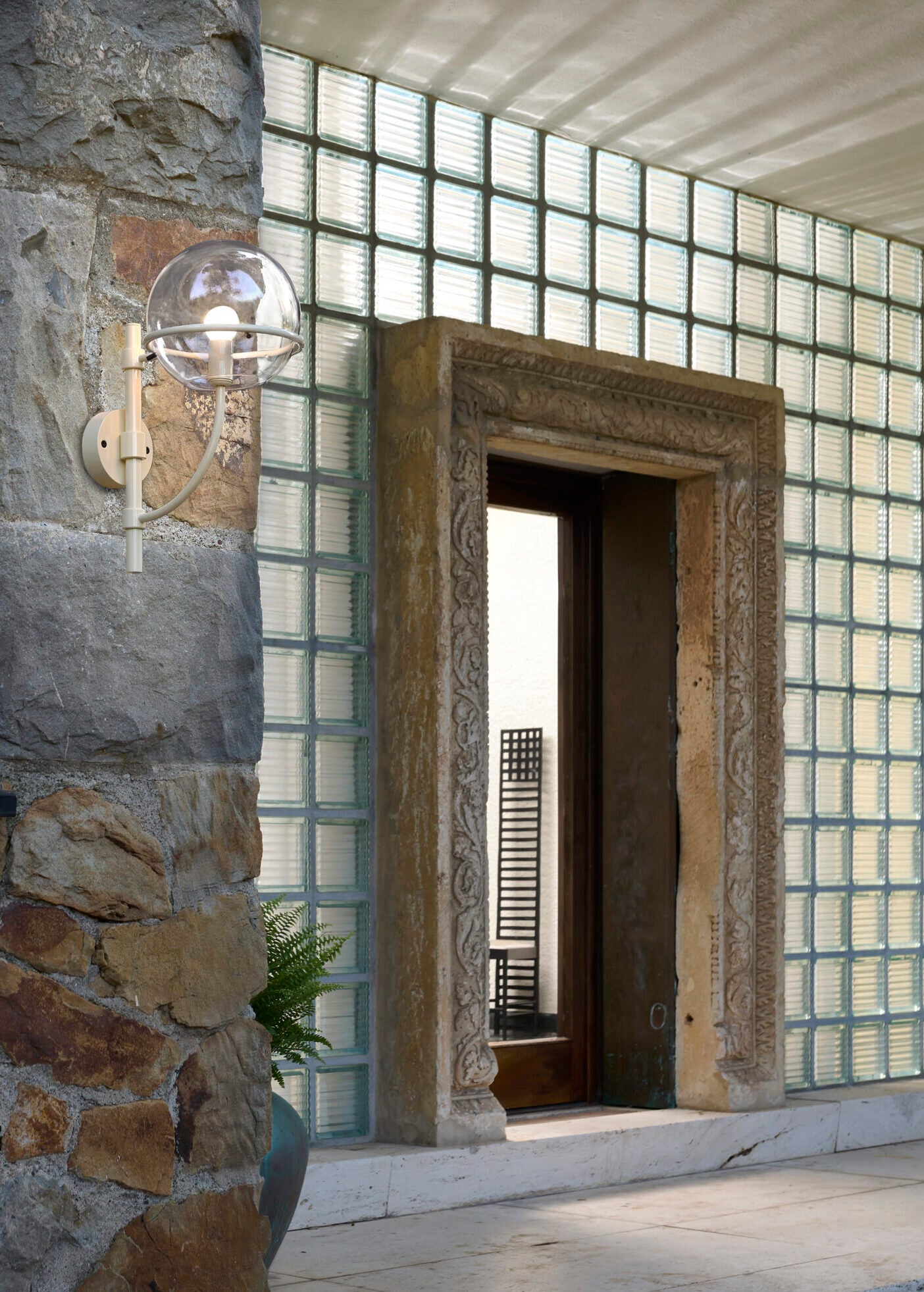 Oluce Lyndon 161 parete