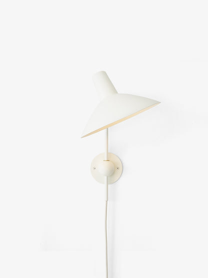 &Tradition Tripod HM12