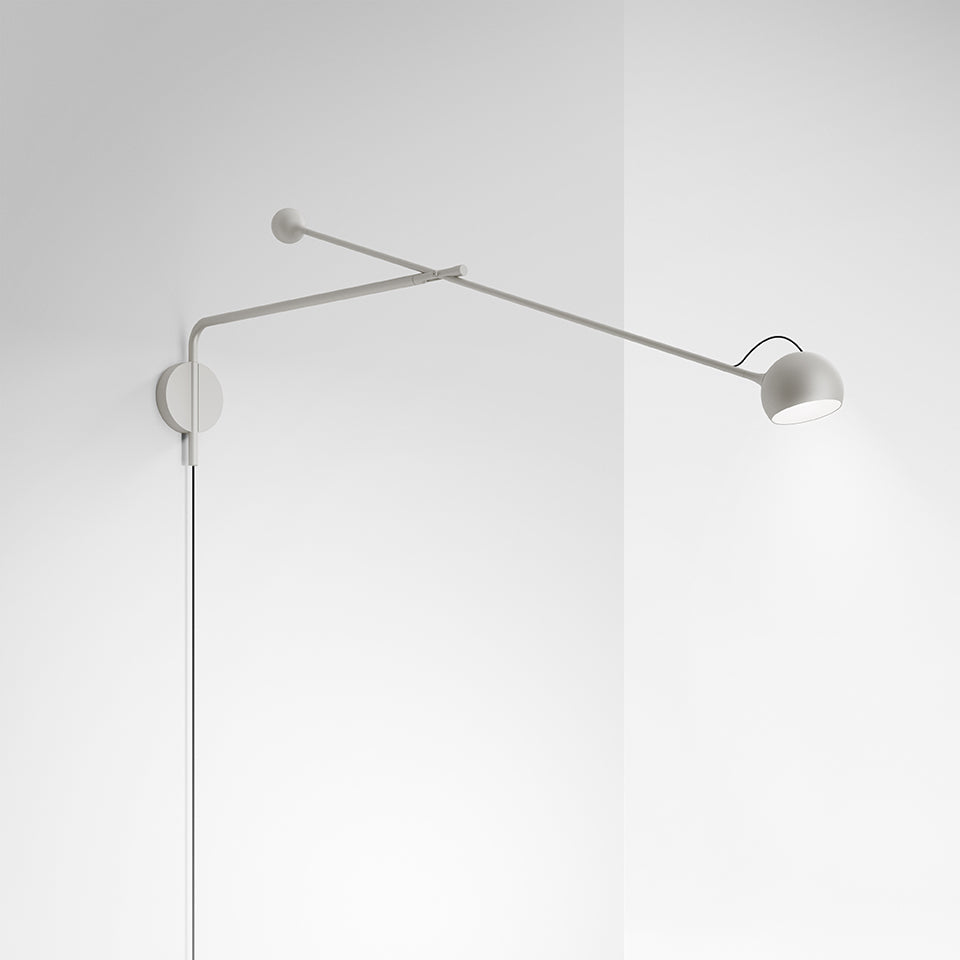 Artemide IXA Wall L con spina