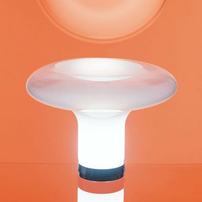 Artemide Lesbo table